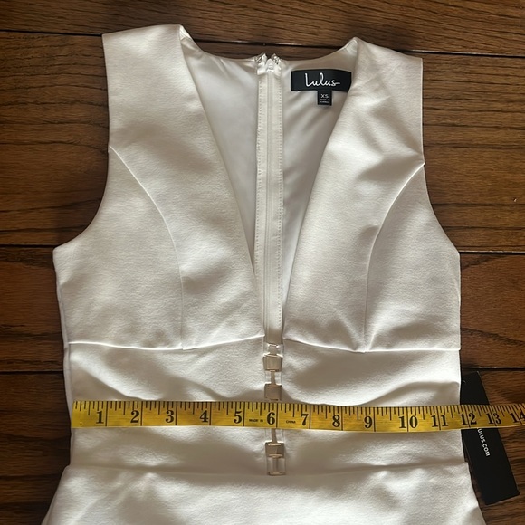 Lulus Deep V Neck Sascha White Sleeveless Bodycon Dress Size XS - Picture 7 of 12